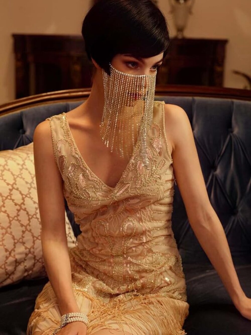Crystal Rhinestone Gold Mask - Picture 4 of 4